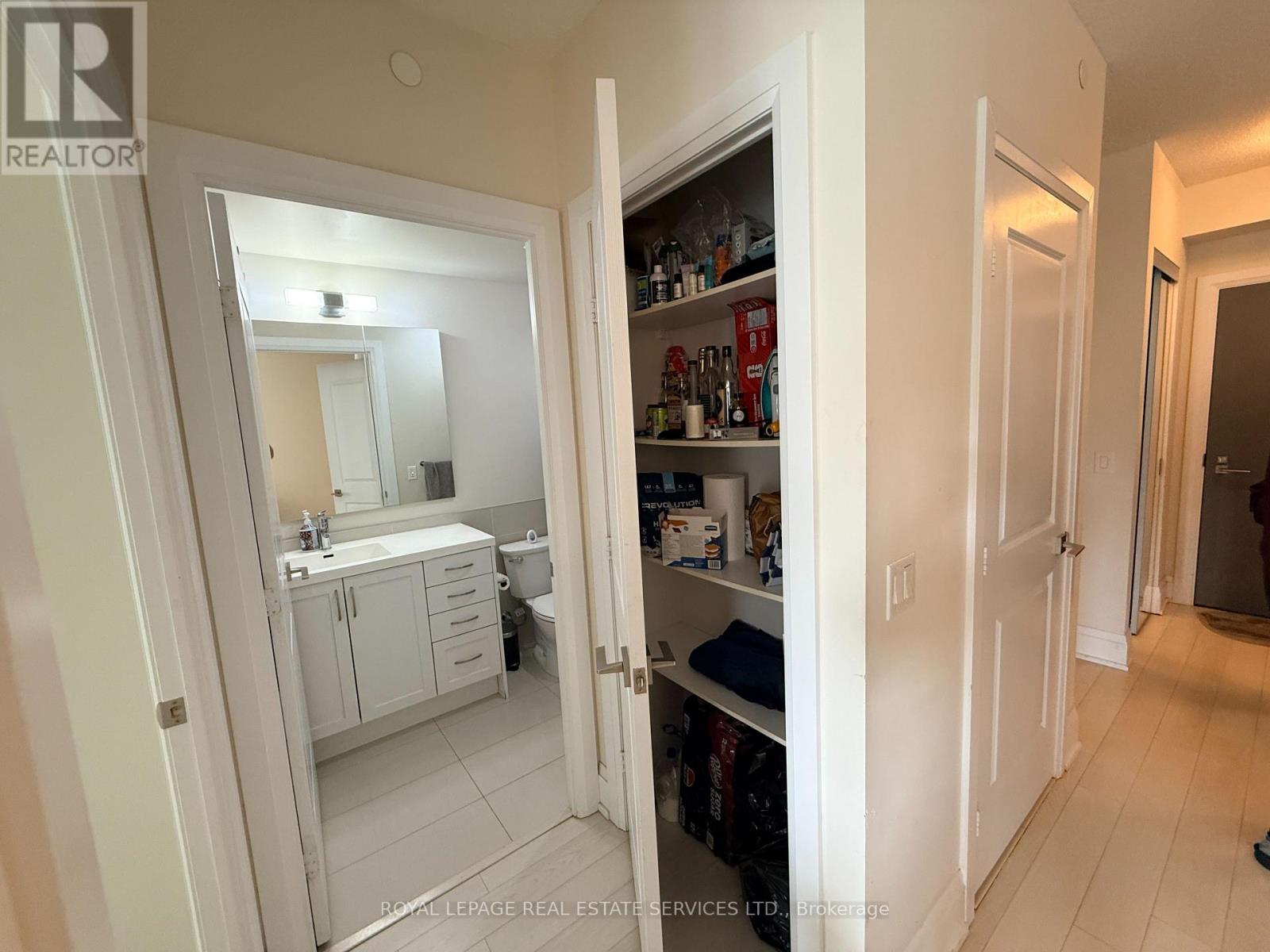 223 - 1 Old Mill Drive, Toronto, Ontario  M6S 0A1 - Photo 16 - W13857890