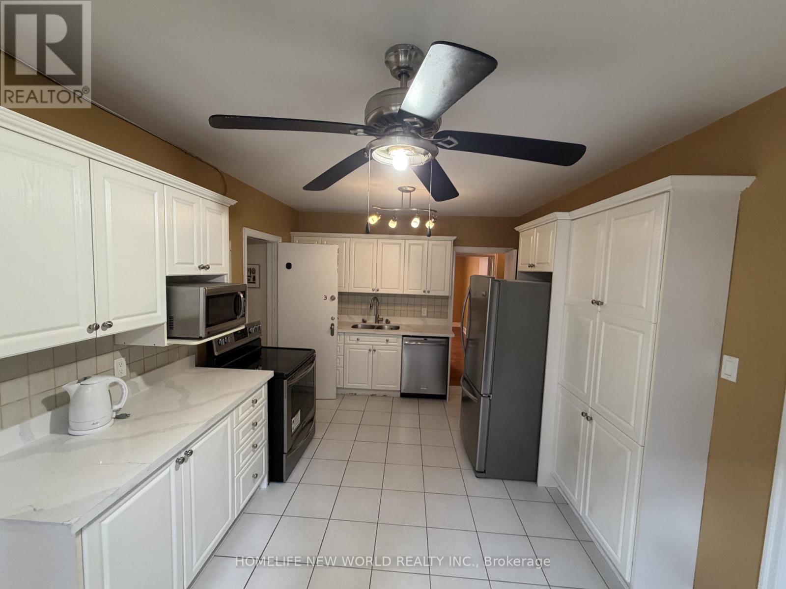 4 - 1217 Avenue Road, Toronto, Ontario  M5N 2G5 - Photo 11 - C13857910