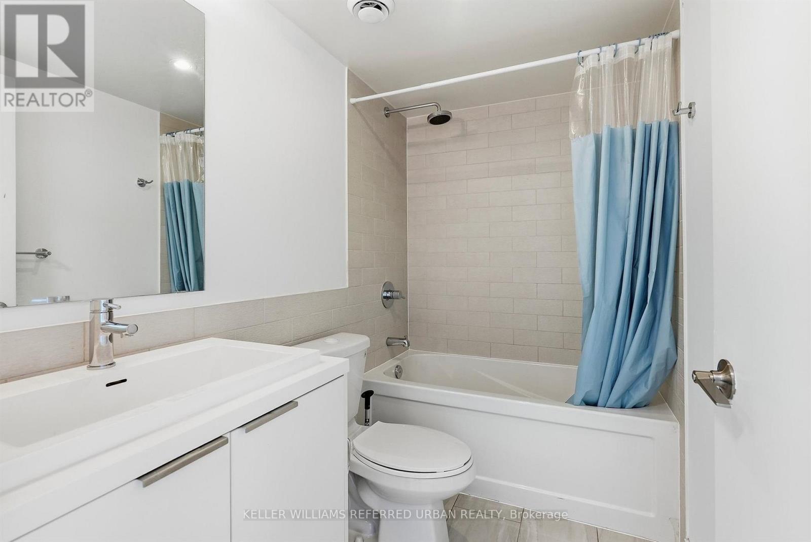 2207 - 6 Sonic Way, Toronto, Ontario  M3C 0P1 - Photo 12 - C13857912