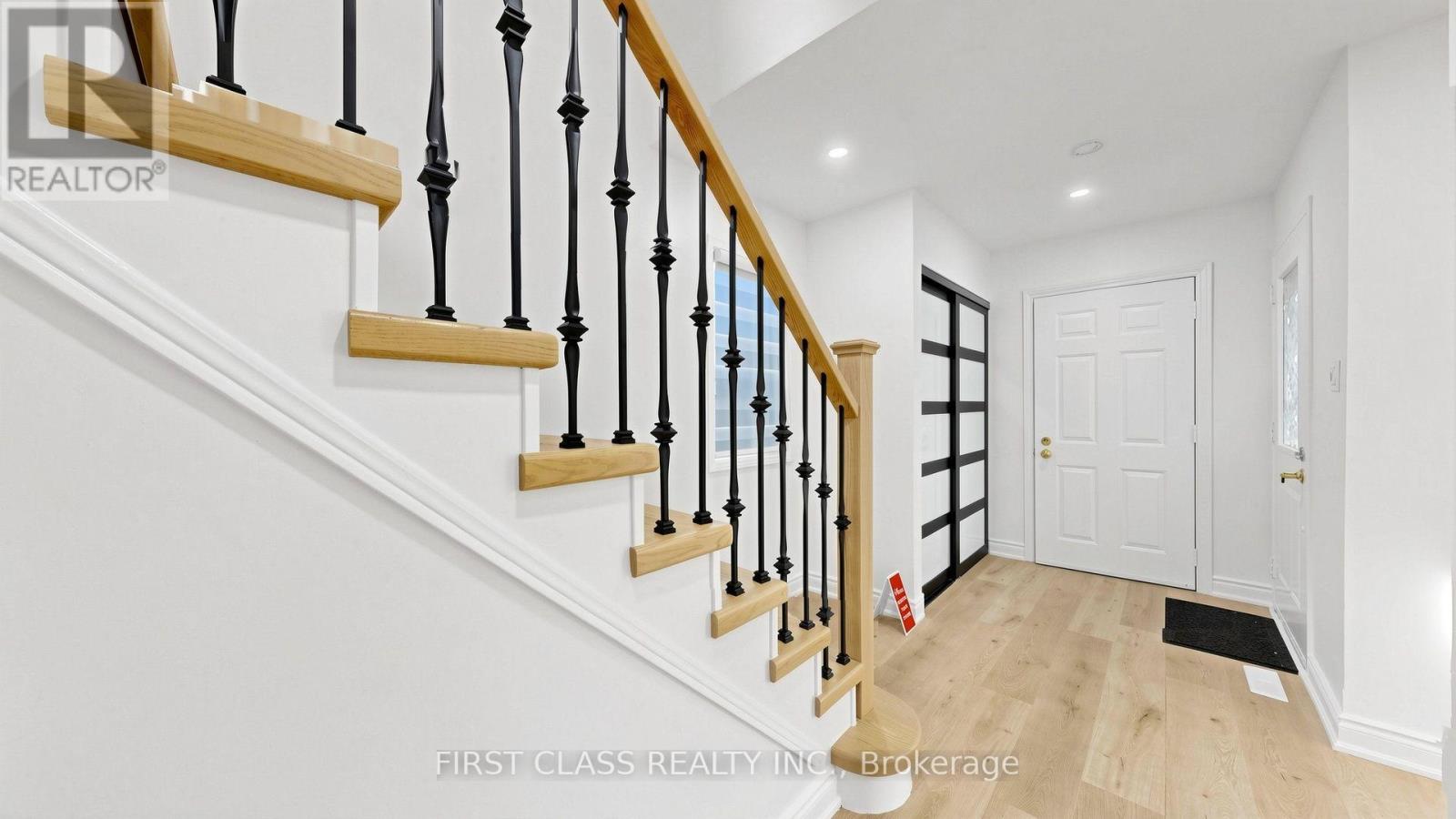 34 Mayberry Court, Brampton, Ontario  L6S 5B1 - Photo 25 - W13857920