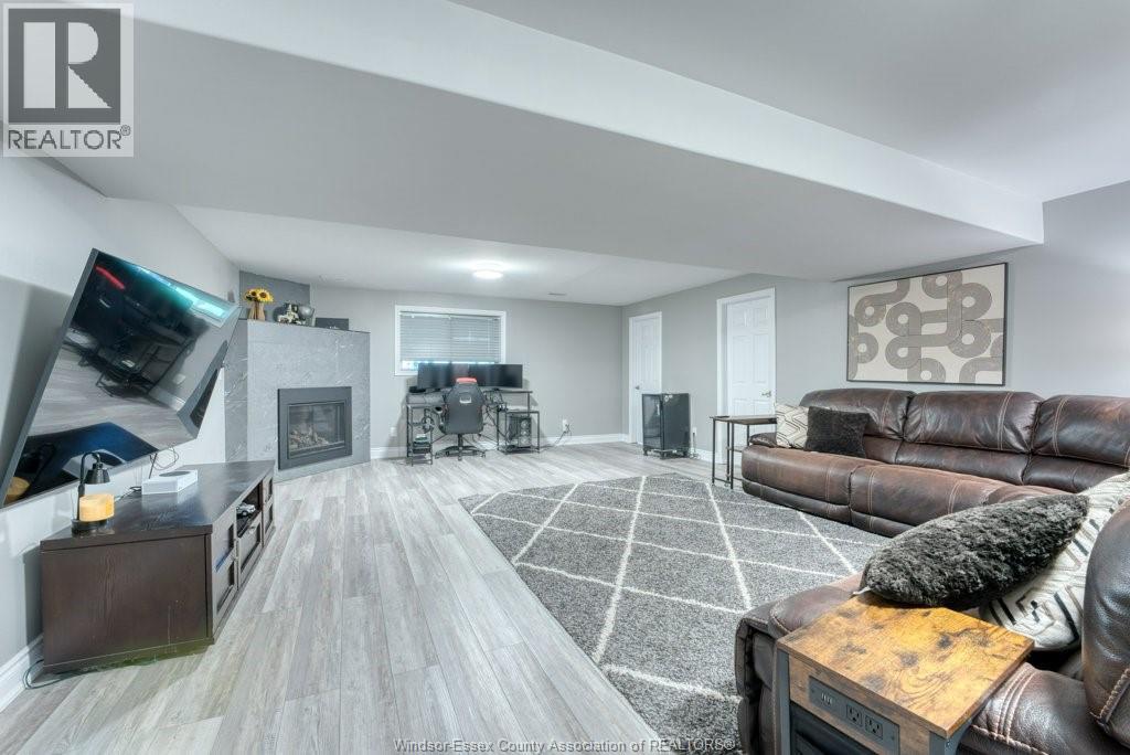 415 Rosewood Drive, Lakeshore, Ontario  N8L 1B9 - Photo 24 - 26024278