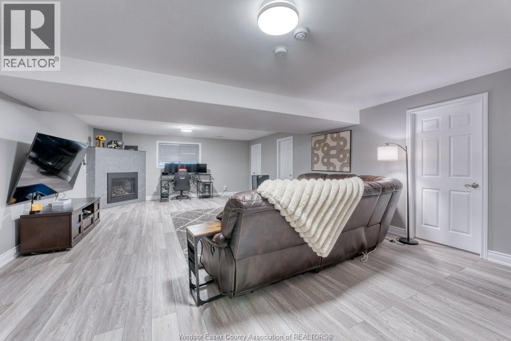 415 Rosewood Drive, Lakeshore, Ontario  N8L 1B9 - Photo 23 - 26024278
