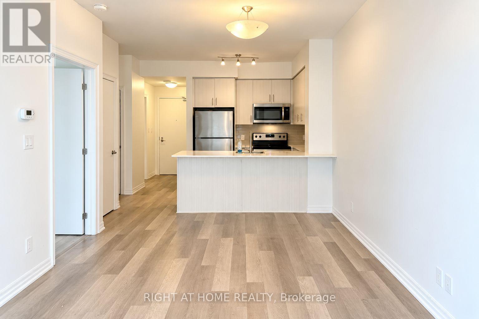 607 - 111 Worsley Street, Barrie, Ontario  L4M 5R5 - Photo 11 - S13653406