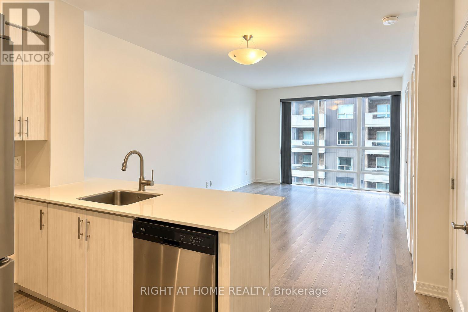 607 - 111 Worsley Street, Barrie, Ontario  L4M 5R5 - Photo 6 - S13653406