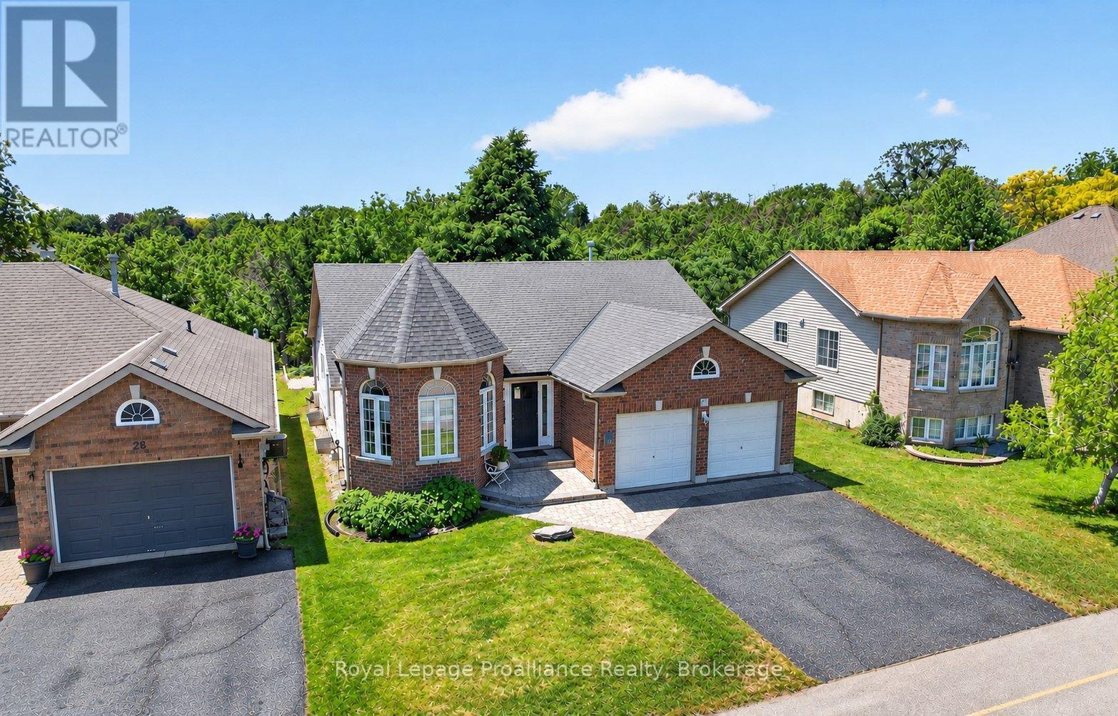 30 Heartwood Drive, Belleville, Ontario  K8P 5L9 - Photo 2 - X13597814