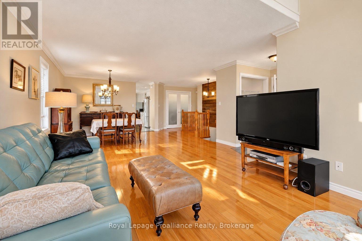 30 Heartwood Drive, Belleville, Ontario  K8P 5L9 - Photo 9 - X13597814
