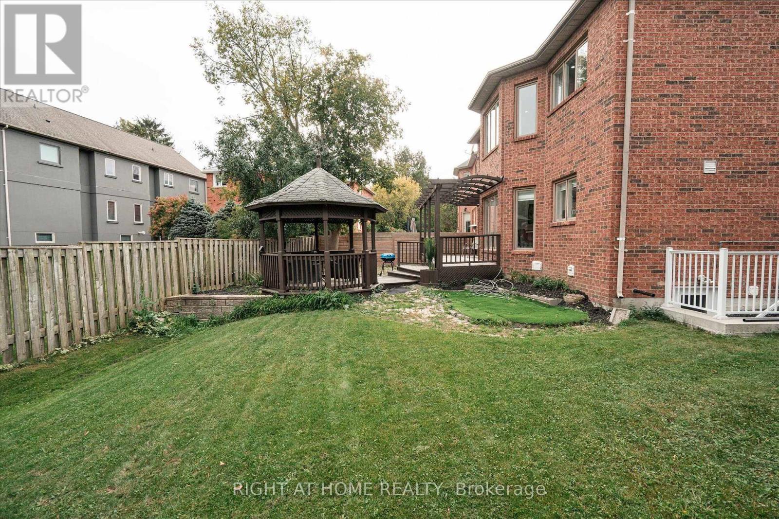 1001 Lytton Court, Pickering, Ontario  L1W 3Z2 - Photo 36 - E13857952