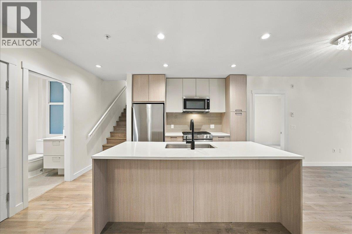 604 707 Como Lake Avenue, Coquitlam, British Columbia  V3J 0J5 - Photo 4 - R3170229