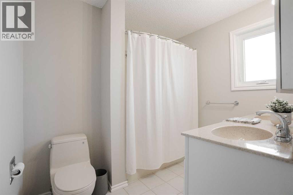 102 Goodwin Place, Fort Mcmurray, Alberta  T9J 1K1 - Photo 28 - A2348450