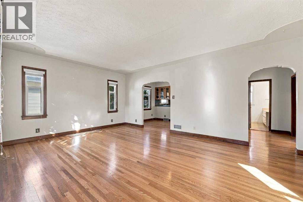 1312 17 Avenue Nw, Calgary, Alberta  t2m 0r1 - Photo 3 - A2349823