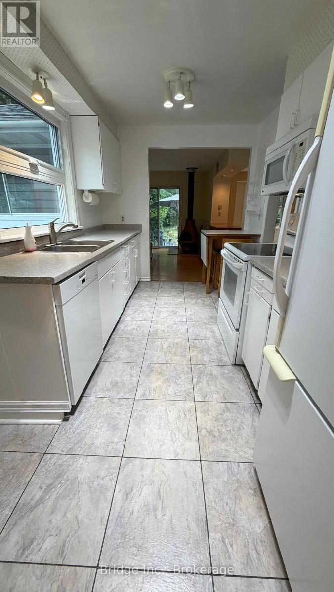434 Apple Lane, Mississauga (Clarkson), Ontario  L5J 2T1 - Photo 12 - W13857970