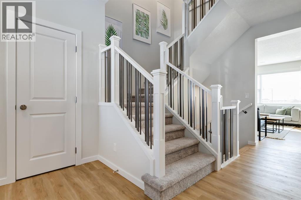 79 Creekside Rise SW, Calgary, Alberta  T2X 6G8 - Photo 5 - A2346255