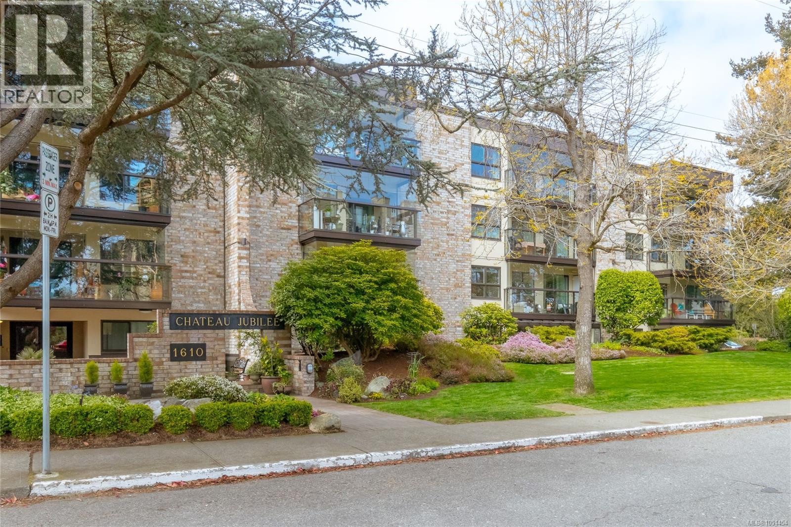 205 1610 Jubilee Ave, Victoria, British Columbia