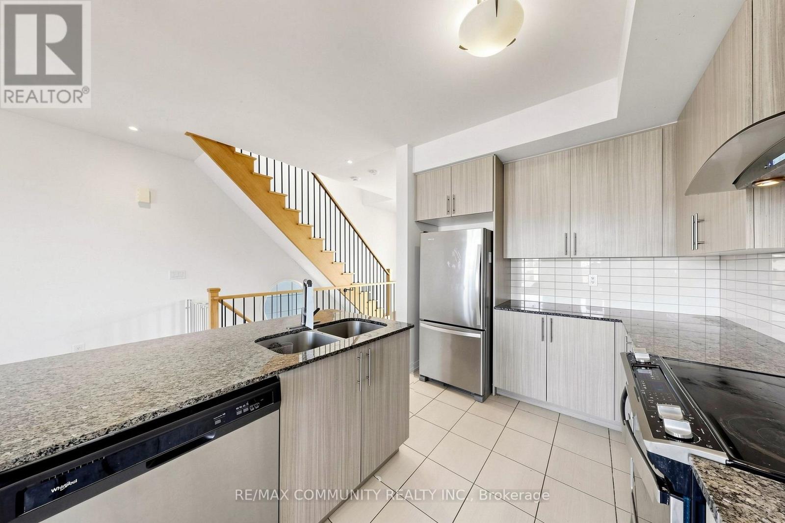 221 Harding Park Street, Newmarket, Ontario  L3Y 0E3 - Photo 17 - N13853286