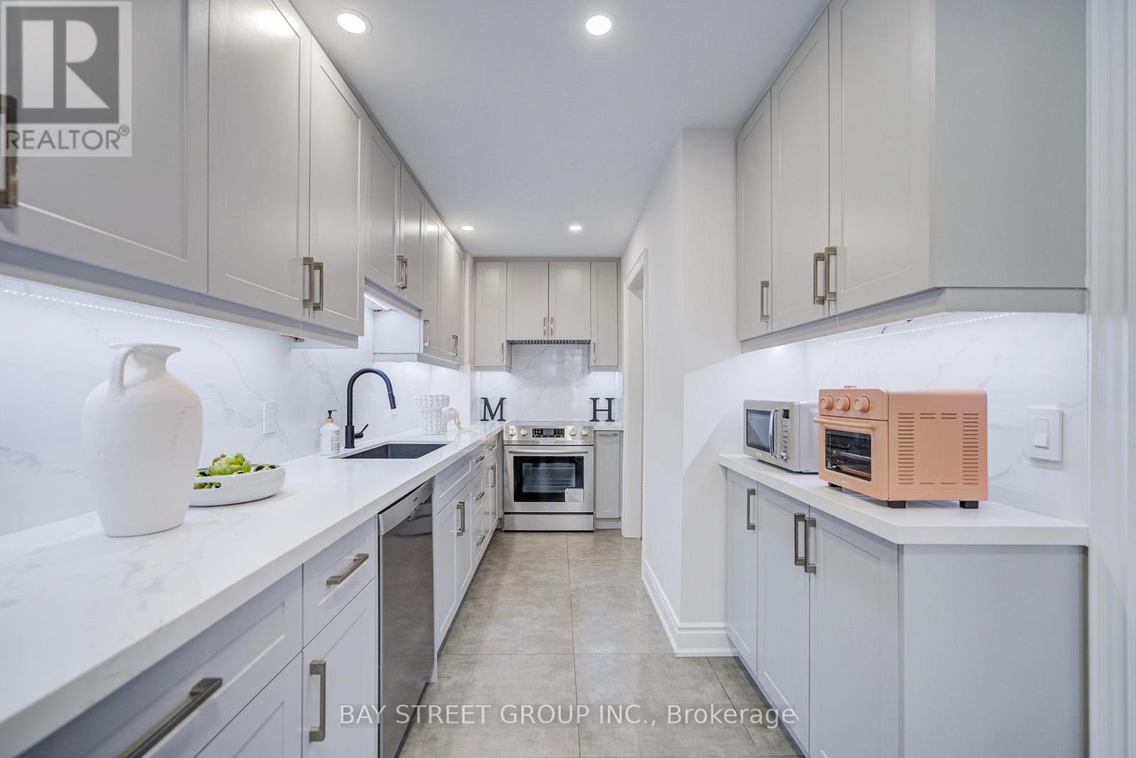 105 - 11 Everson Drive, Toronto, Ontario  M2N 7B9 - Photo 22 - C13857984