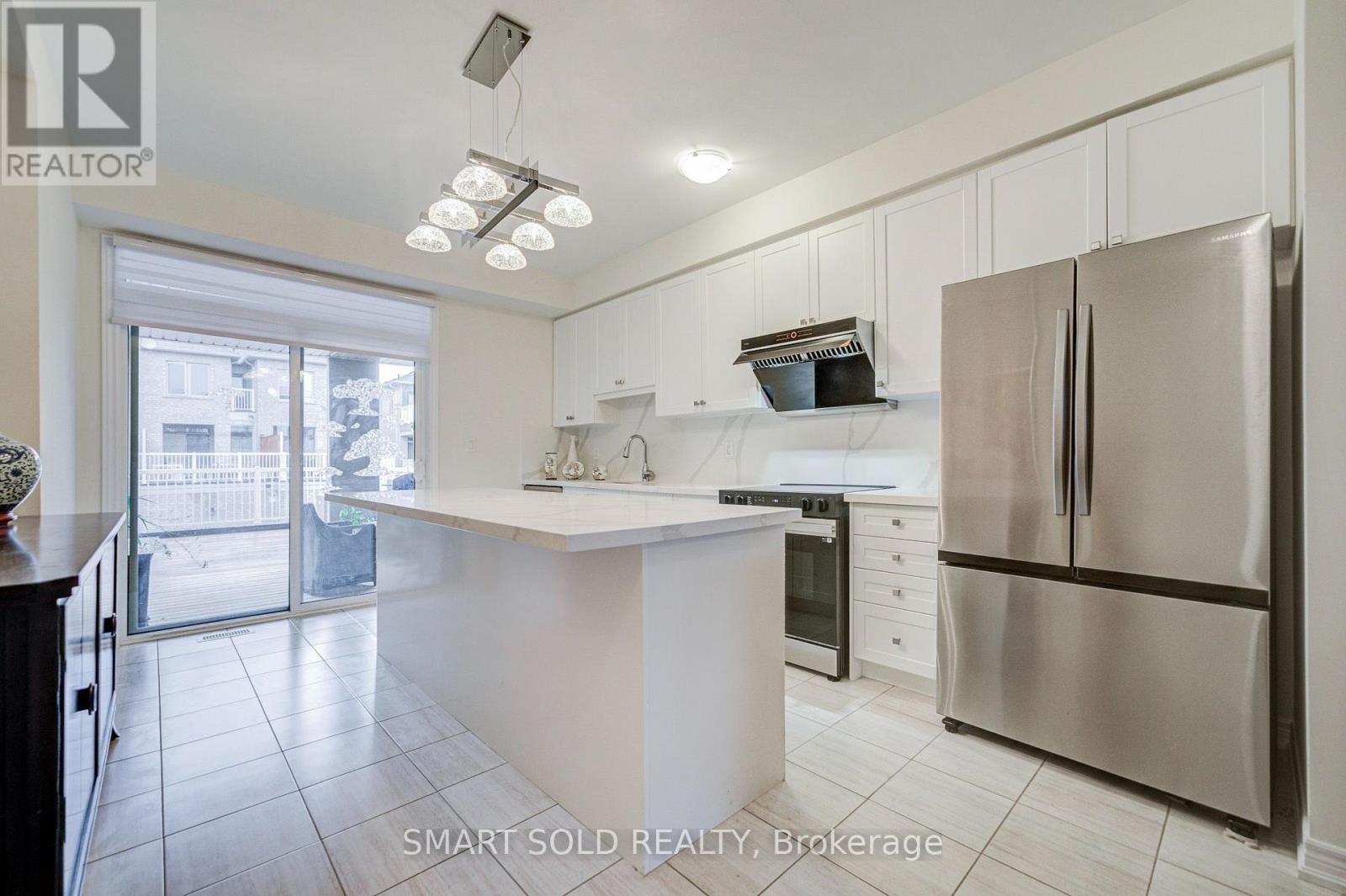 2871 Whites Road, Pickering, Ontario  L1X 0P3 - Photo 11 - E13857994
