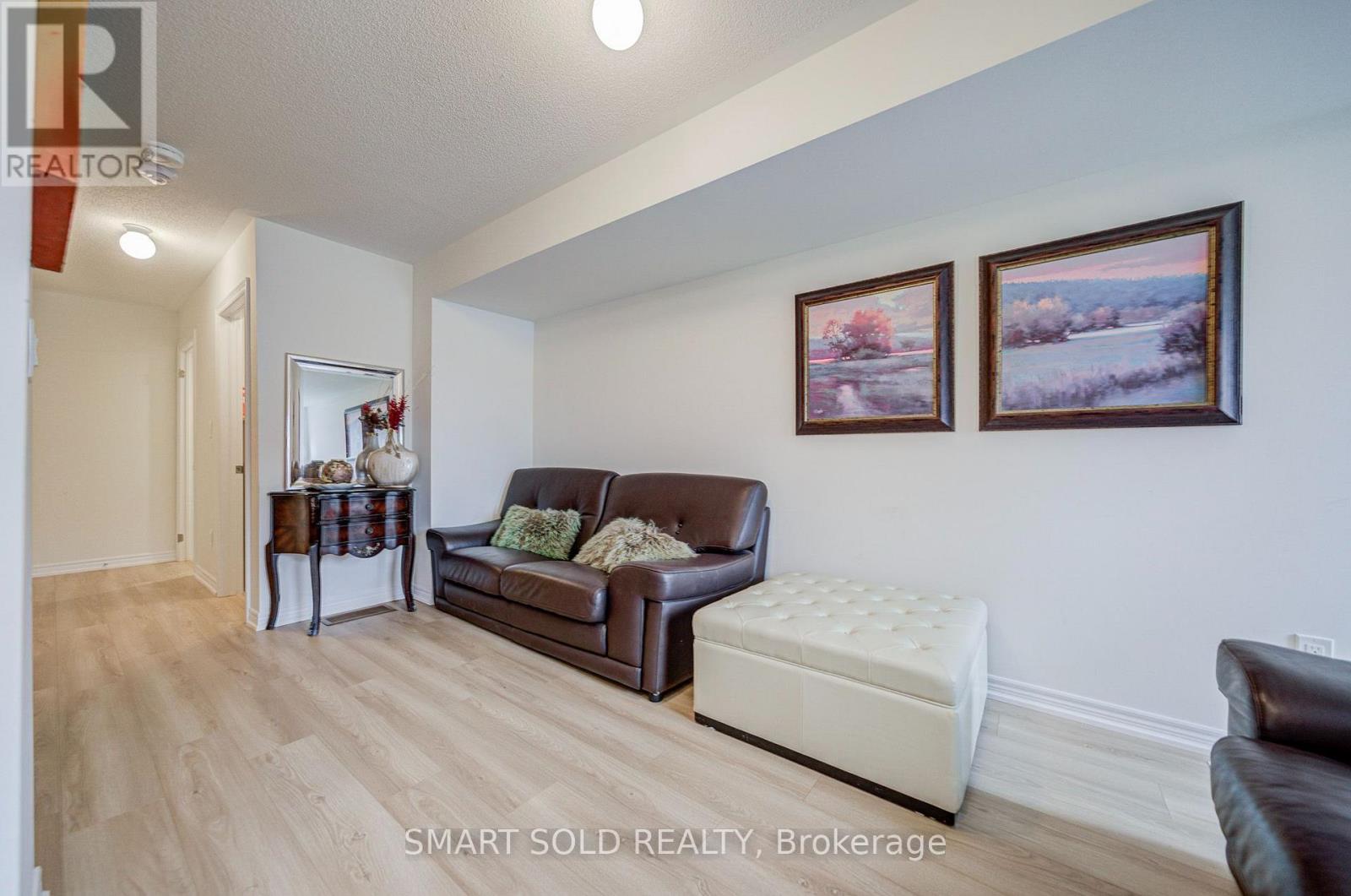 2871 Whites Road, Pickering, Ontario  L1X 0P3 - Photo 8 - E13857994
