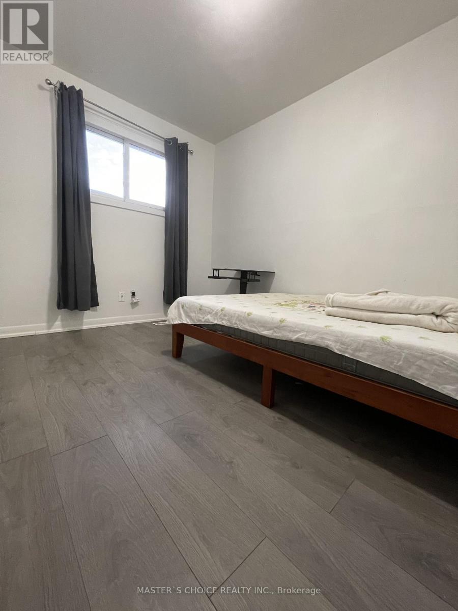 39 Richardson Drive S, Aurora, Ontario  L4G 1Z2 - Photo 9 - N13858006