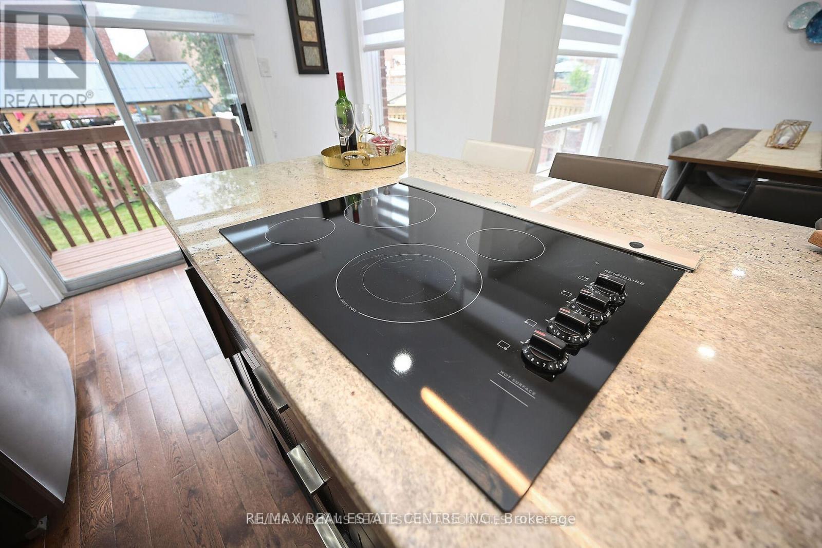 3845 Althorpe   (Upper ) Circle, Mississauga, Ontario  L5N 7G5 - Photo 14 - W13857990