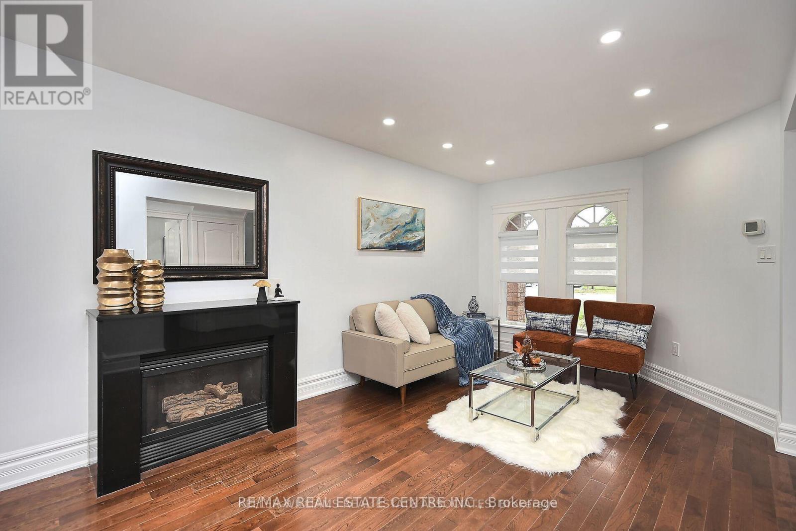 3845 Althorpe   (Upper ) Circle, Mississauga, Ontario  L5N 7G5 - Photo 6 - W13857990
