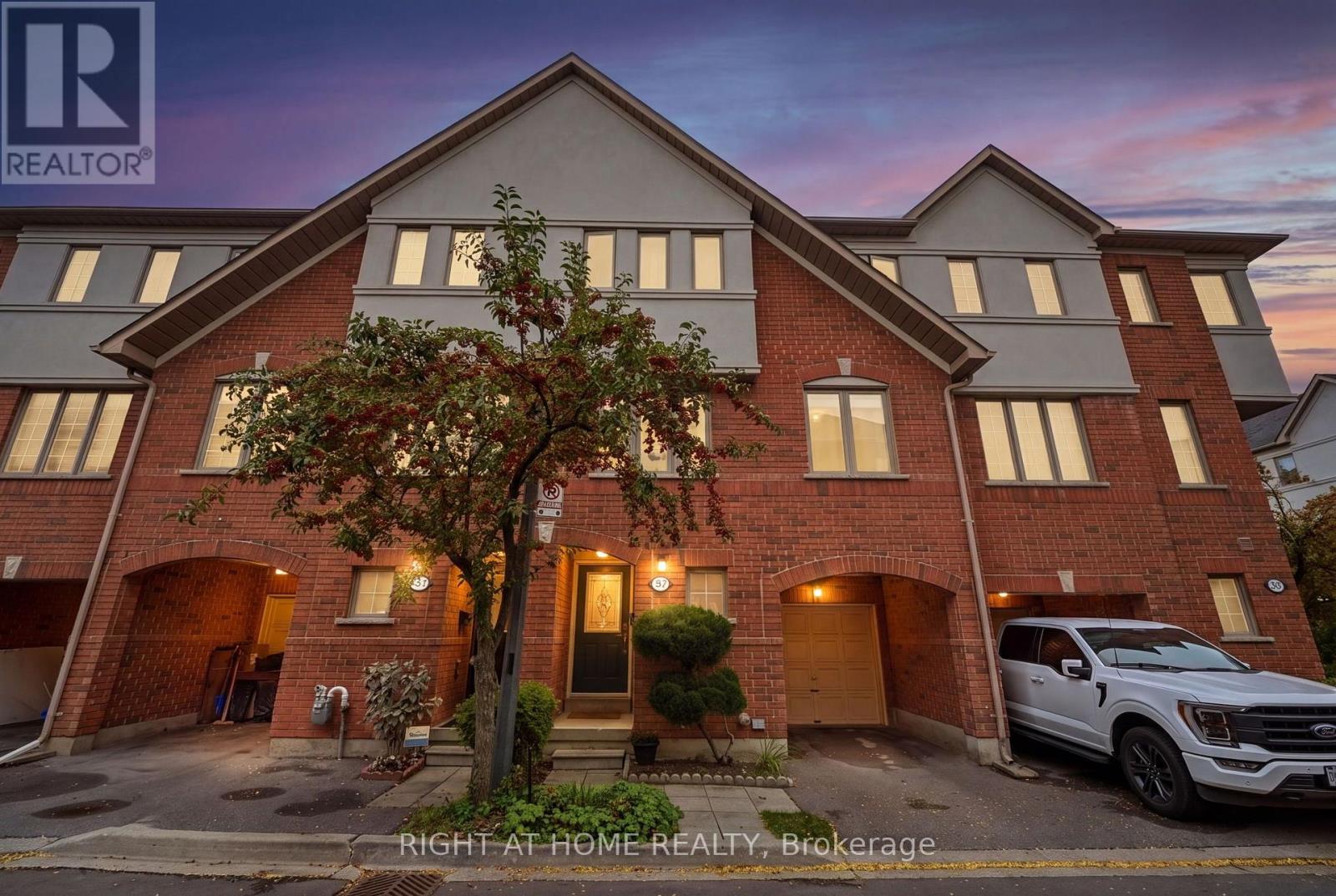 2 - 23 WEST DEANE PARK DRIVE, Toronto, Ontario