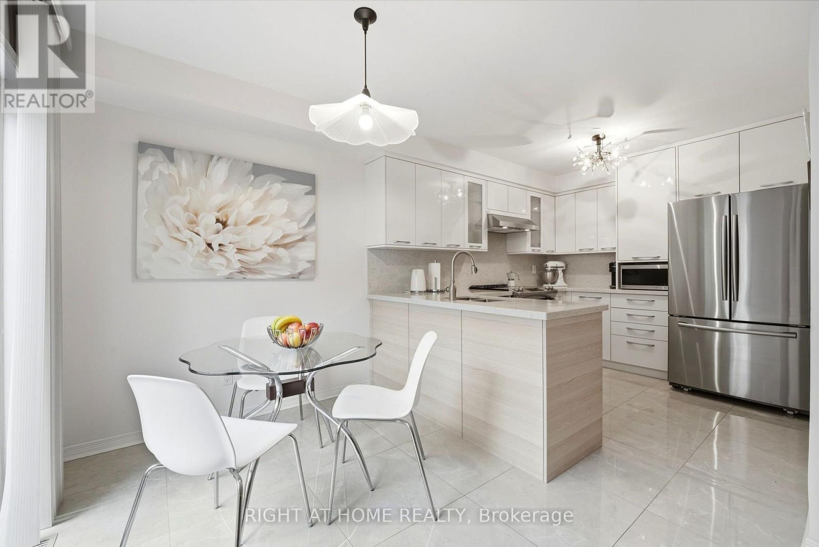 2 - 23 West Deane Park Drive, Toronto, Ontario  M9B 2R5 - Photo 12 - W13858002