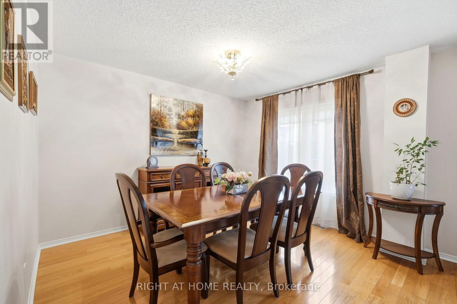 2 - 23 West Deane Park Drive, Toronto, Ontario  M9B 2R5 - Photo 14 - W13858002