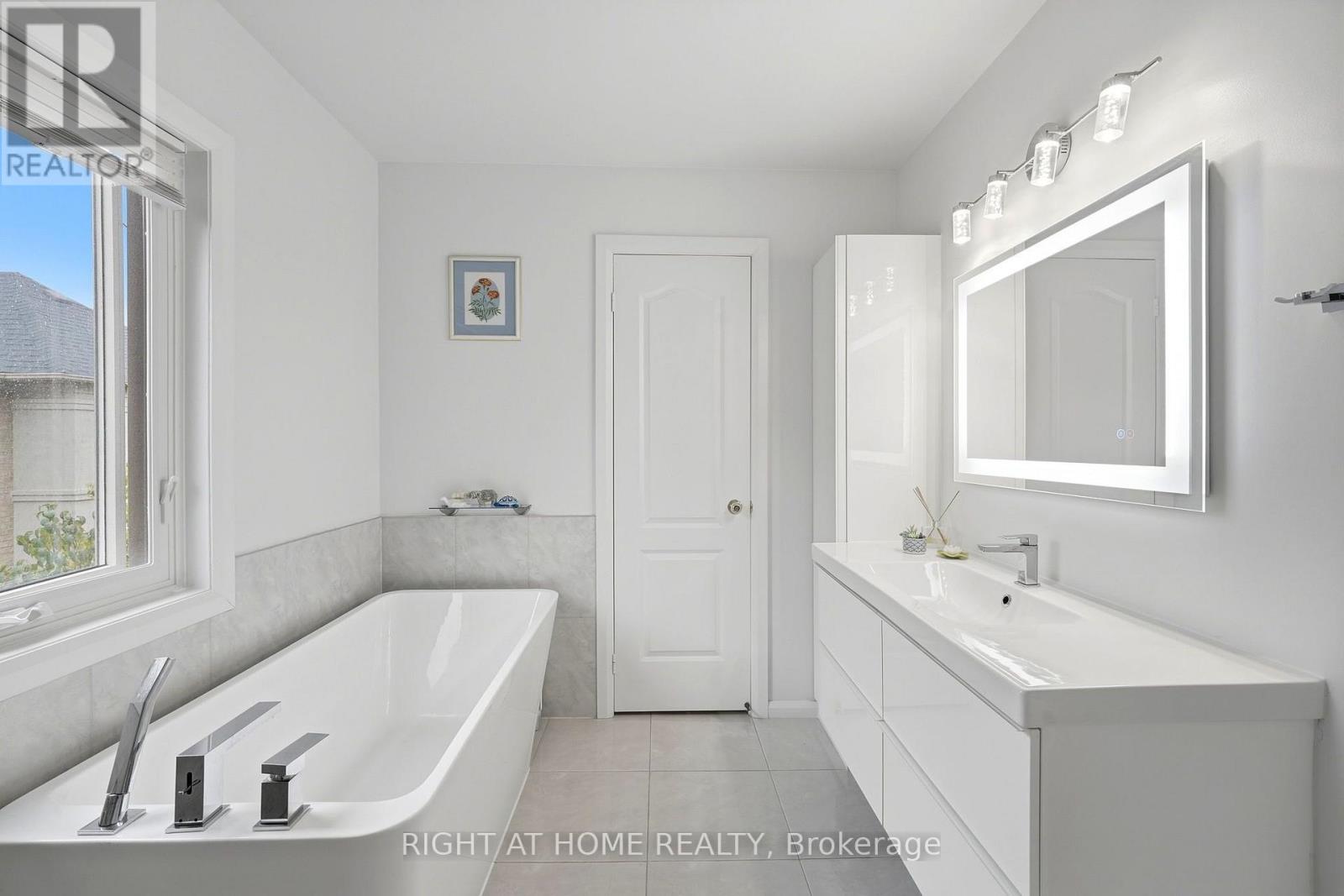2 - 23 West Deane Park Drive, Toronto, Ontario  M9B 2R5 - Photo 21 - W13858002