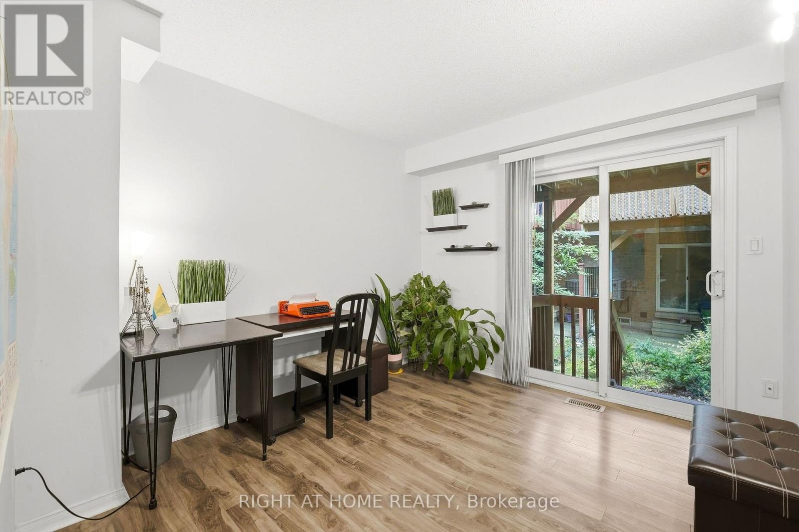 2 - 23 West Deane Park Drive, Toronto, Ontario  M9B 2R5 - Photo 27 - W13858002