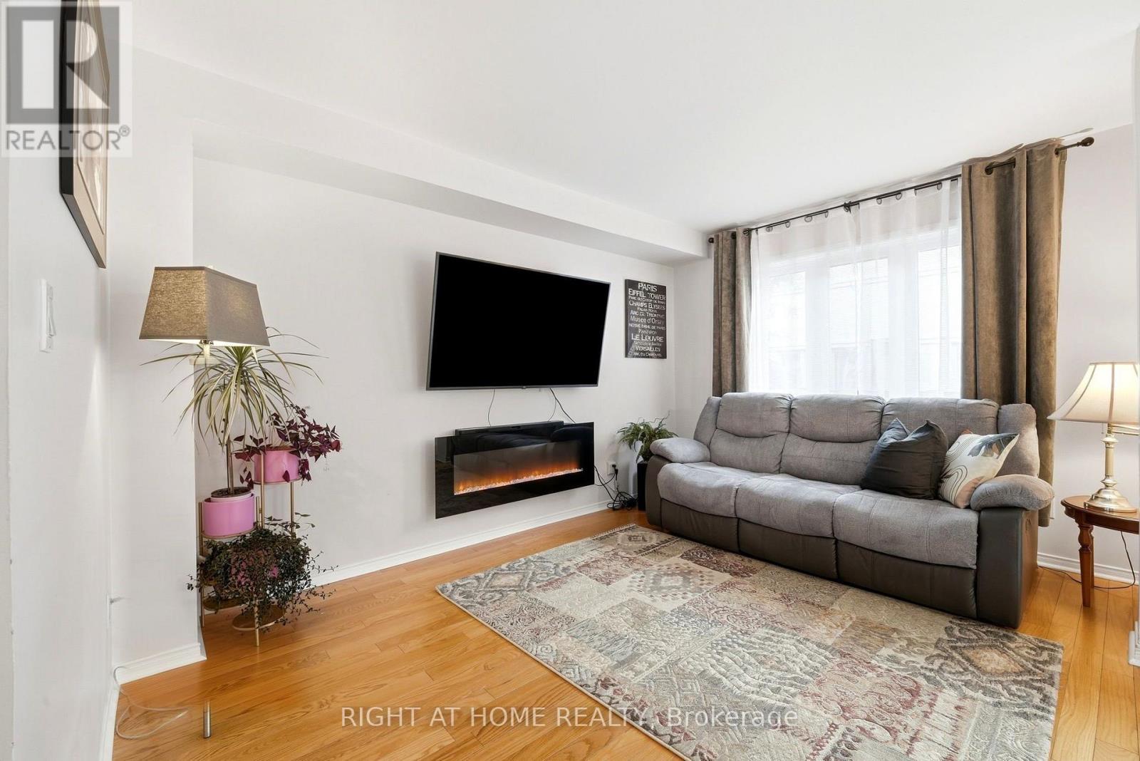 2 - 23 West Deane Park Drive, Toronto, Ontario  M9B 2R5 - Photo 5 - W13858002
