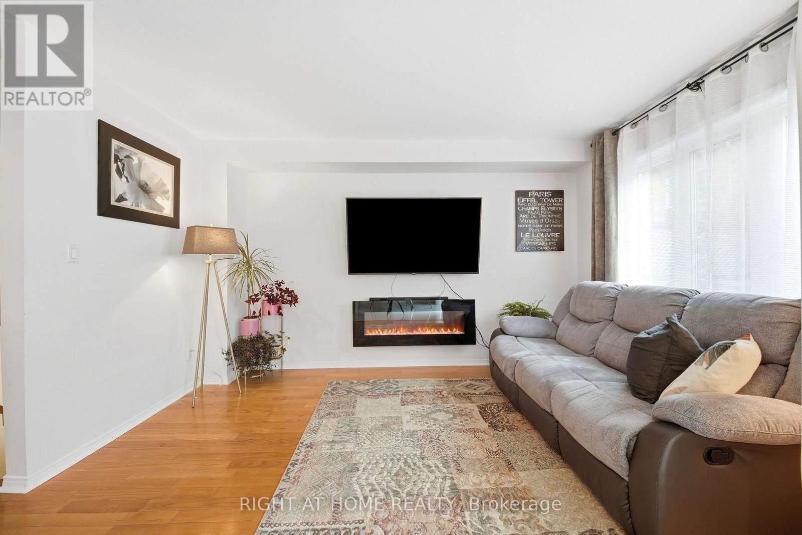 2 - 23 West Deane Park Drive, Toronto, Ontario  M9B 2R5 - Photo 7 - W13858002