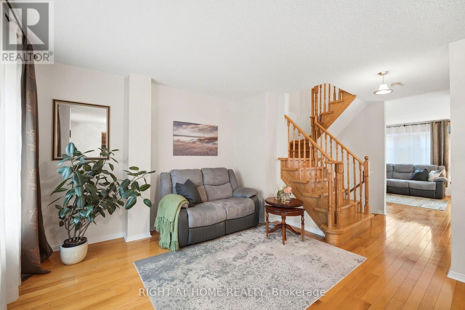 2 - 23 West Deane Park Drive, Toronto, Ontario  M9B 2R5 - Photo 8 - W13858002
