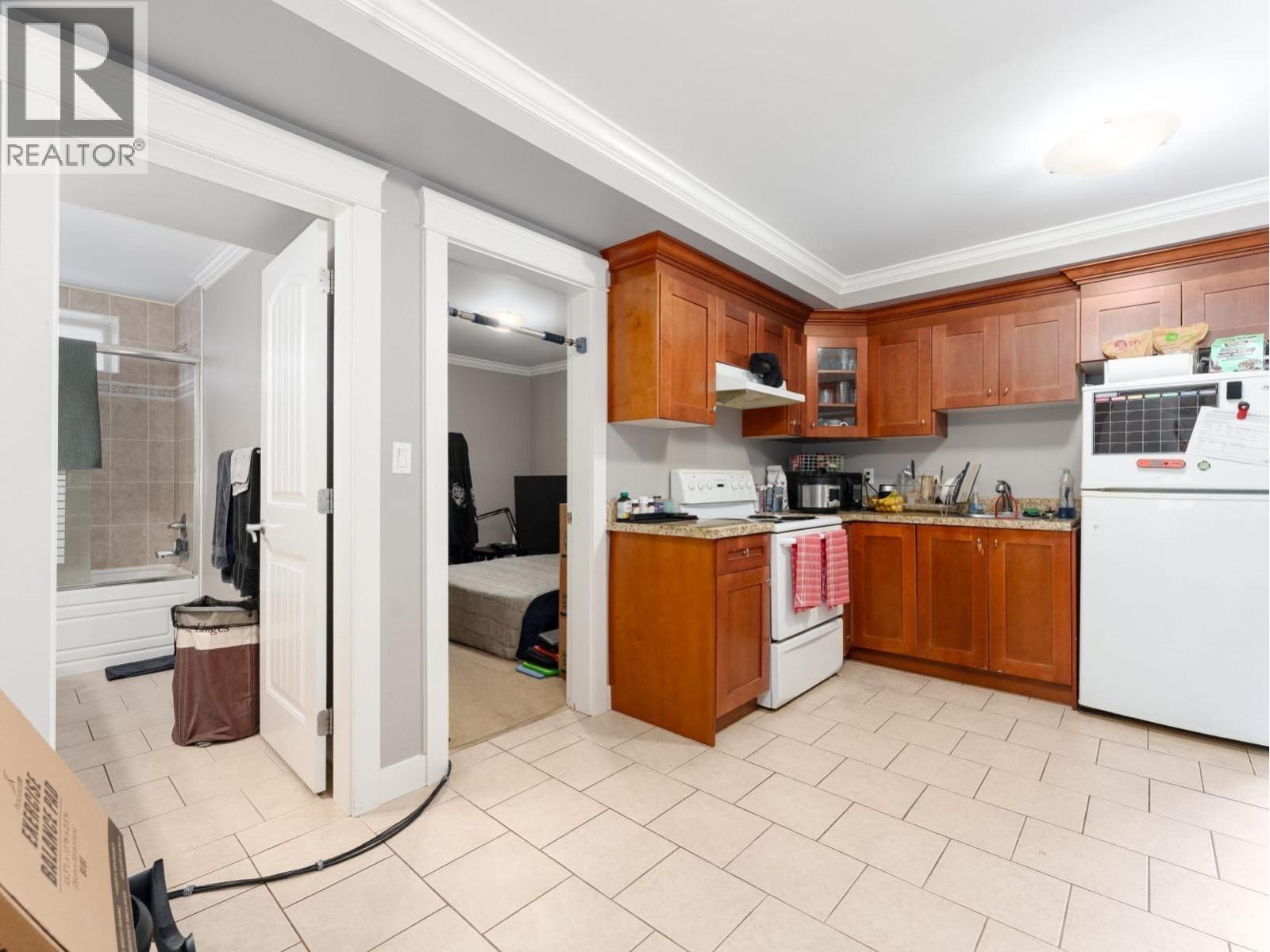 8588 Armstrong Avenue, Burnaby, British Columbia  V3N 2H5 - Photo 28 - R3171568