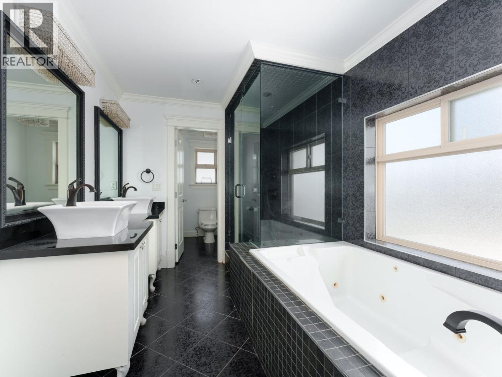 8588 Armstrong Avenue, Burnaby, British Columbia  V3N 2H5 - Photo 15 - R3171568