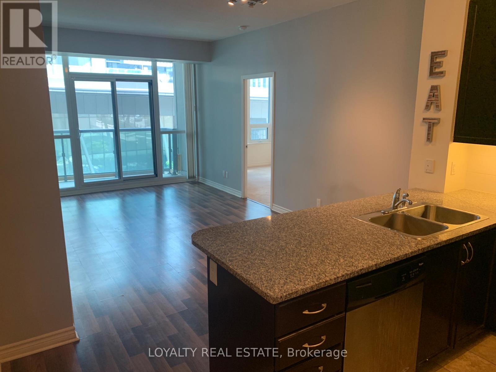 309 - 19 Grand Trunk Crescent, Toronto, Ontario  M5J 3A3 - Photo 4 - C13858028