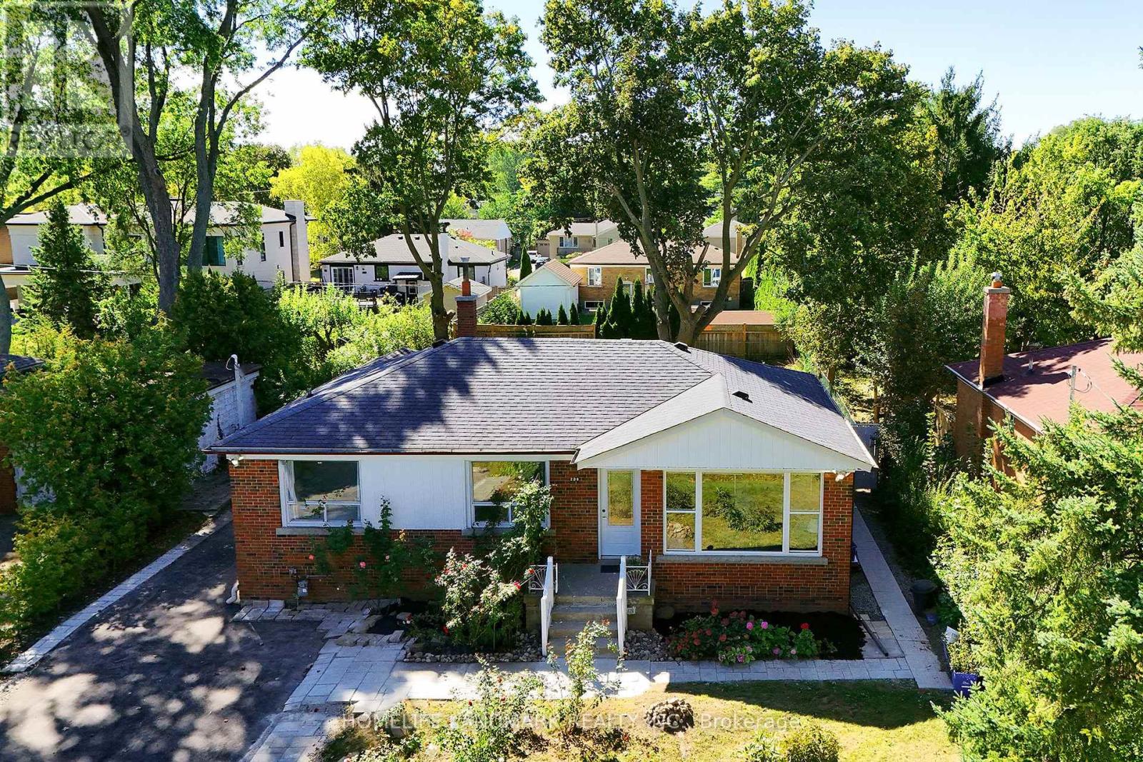 236 SOUTHVIEW ROAD, Oakville, Ontario