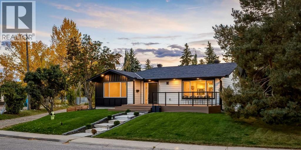 1303 87 Avenue SW, Calgary, Alberta