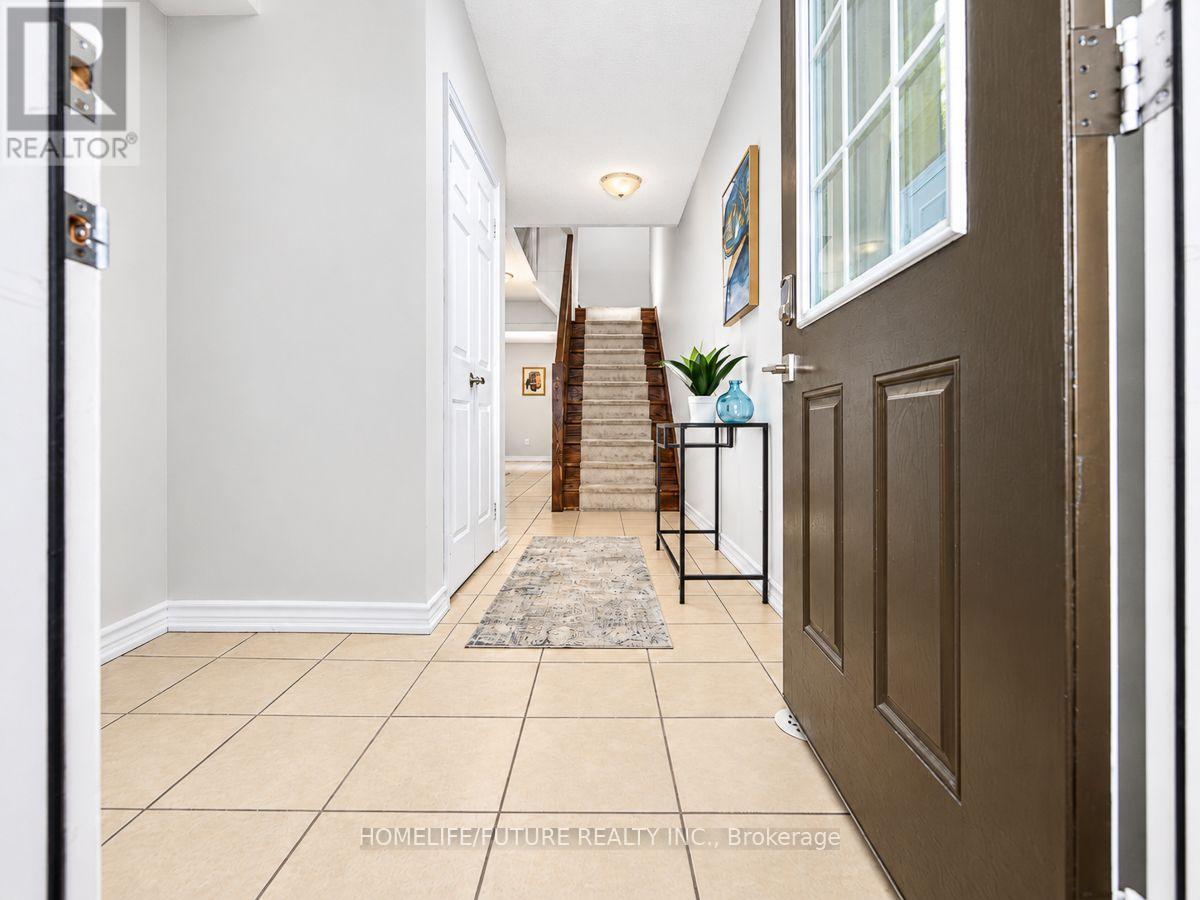 7 - 3170 Boxford Crescent, Mississauga, Ontario  L5M 0X1 - Photo 4 - W13856676