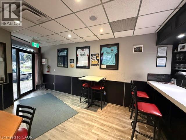 4736 Valley Way, Niagara Falls, Ontario  L2E 1W1 - Photo 2 - 40867839