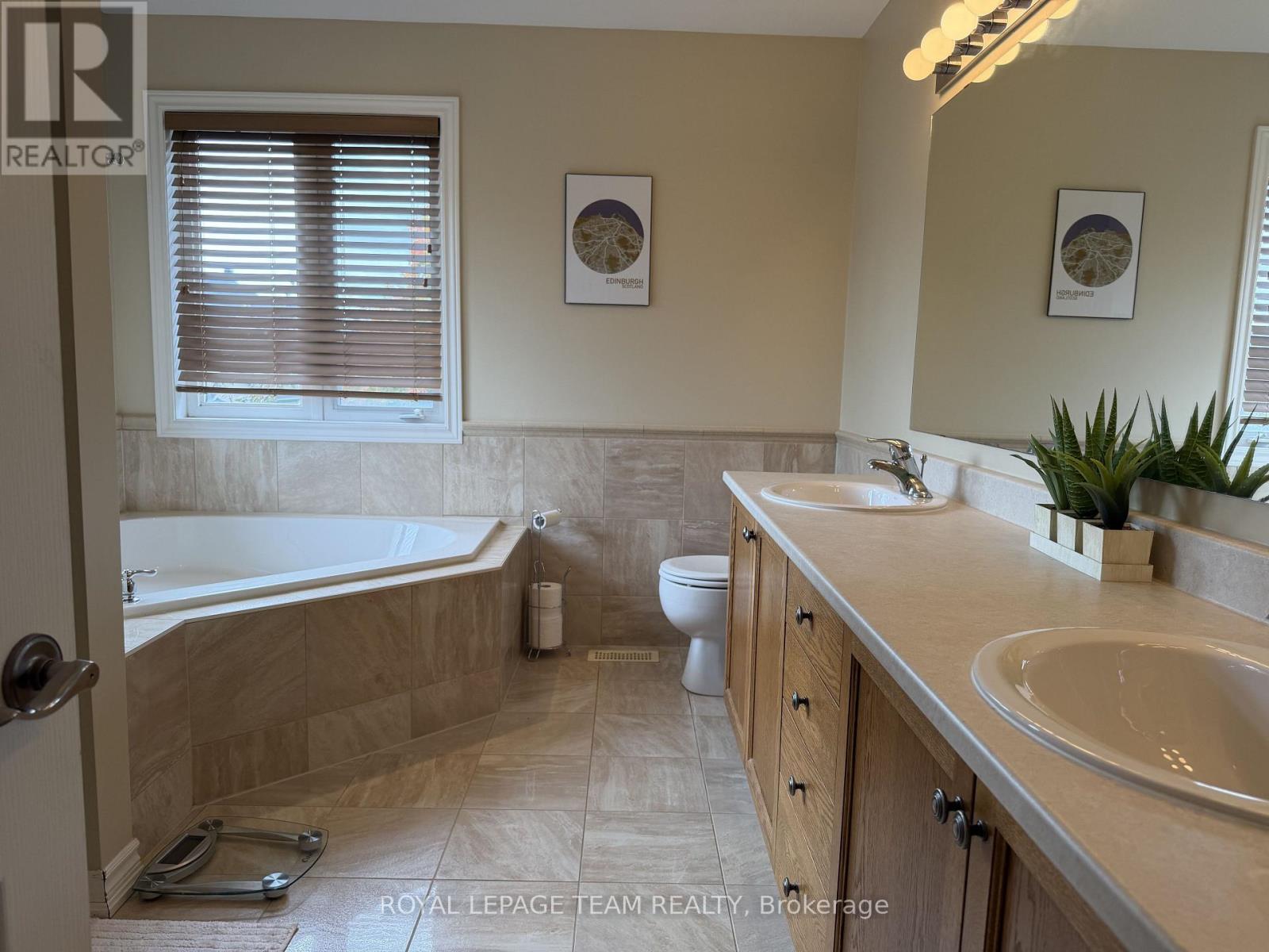 251 Tofino Private, Ottawa, Ontario  K2M 0B1 - Photo 15 - X13858066