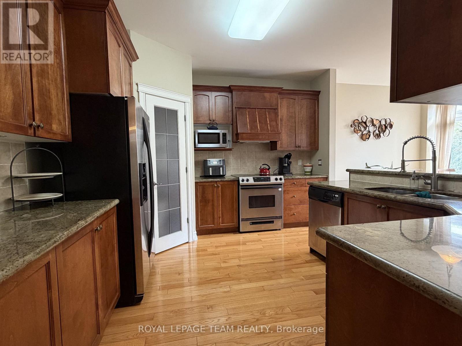 251 Tofino Private, Ottawa, Ontario  K2M 0B1 - Photo 7 - X13858066