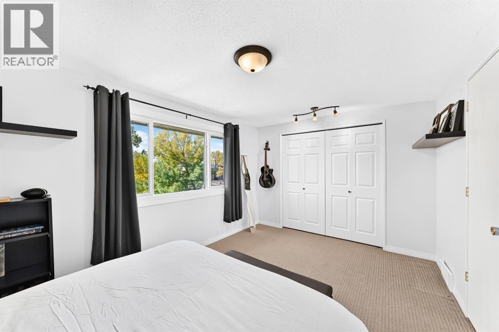 378 Midridge Drive SE