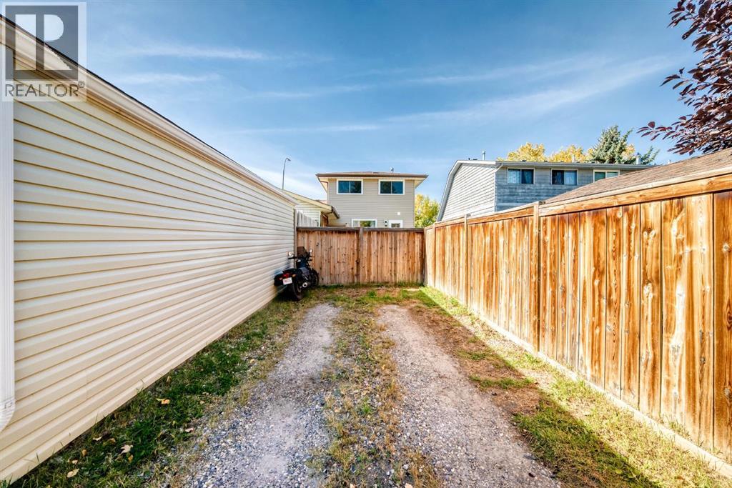 378 Midridge Drive SE