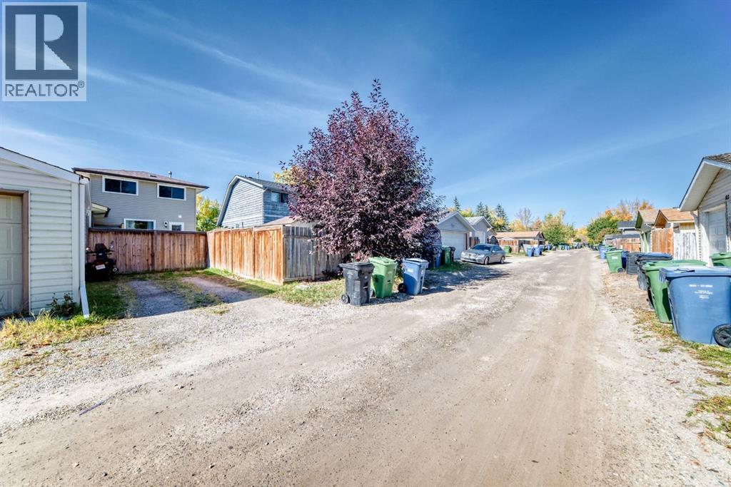 378 Midridge Drive SE