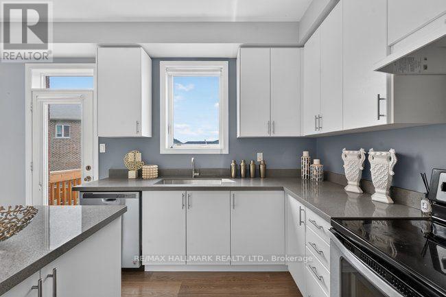 3034 Eighth Line, Oakville (Jm Joshua Meadows), Ontario  L6H 0S5 - Photo 12 - W13858100