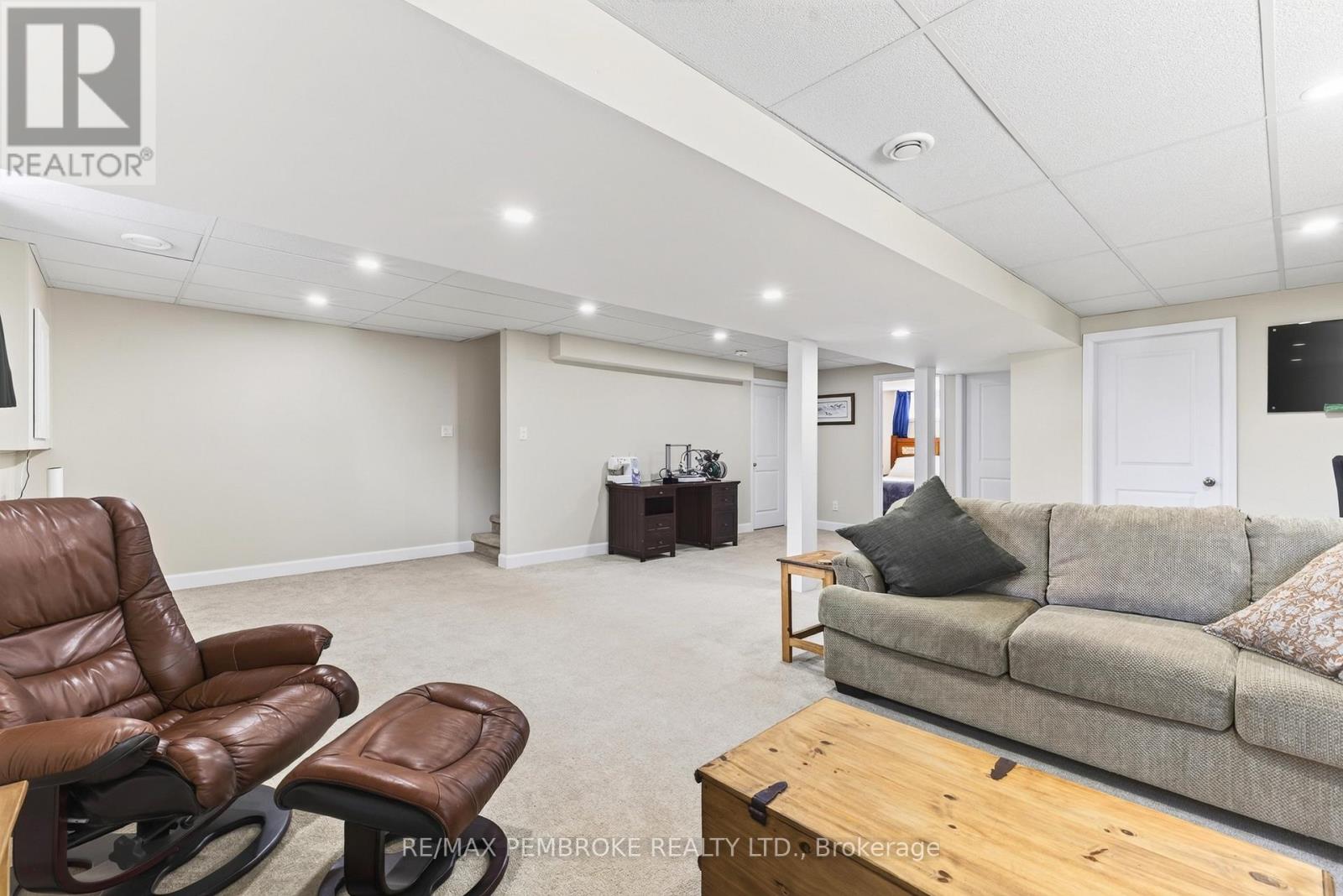 46 Terrance Drive, Petawawa, Ontario  K8H 0H3 - Photo 43 - X13858130