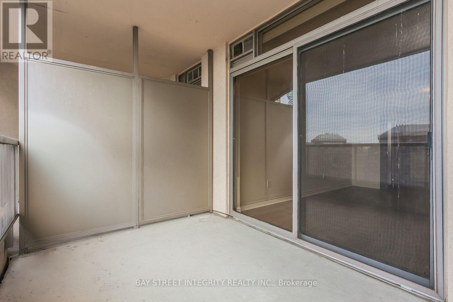 2328 - 3888 Duke Of York Boulevard, Mississauga, Ontario  L5B 4P5 - Photo 27 - W13858118