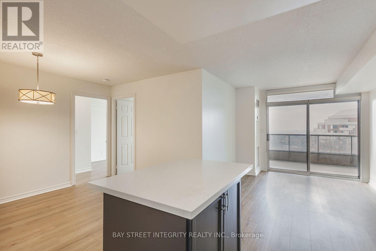 2328 - 3888 Duke Of York Boulevard, Mississauga, Ontario  L5B 4P5 - Photo 7 - W13858118