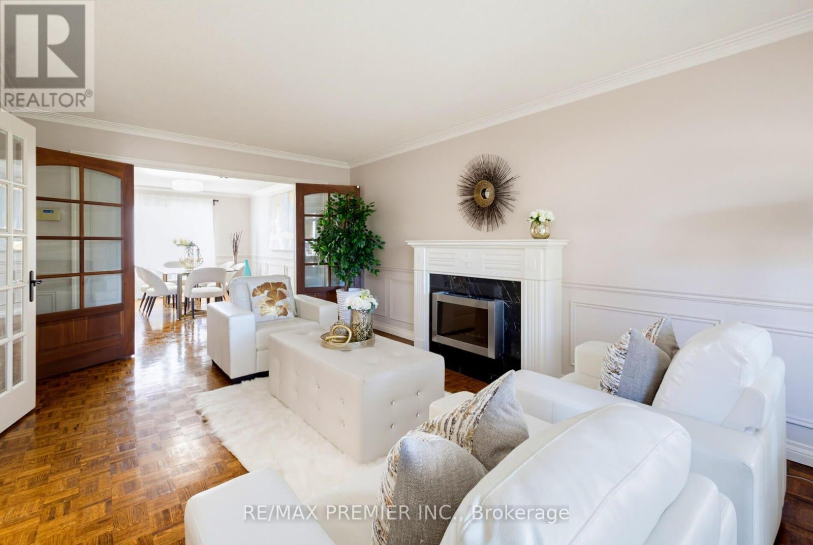 35 Yellow Pine Crescent, Vaughan, Ontario  L4L 3G8 - Photo 6 - N13858142