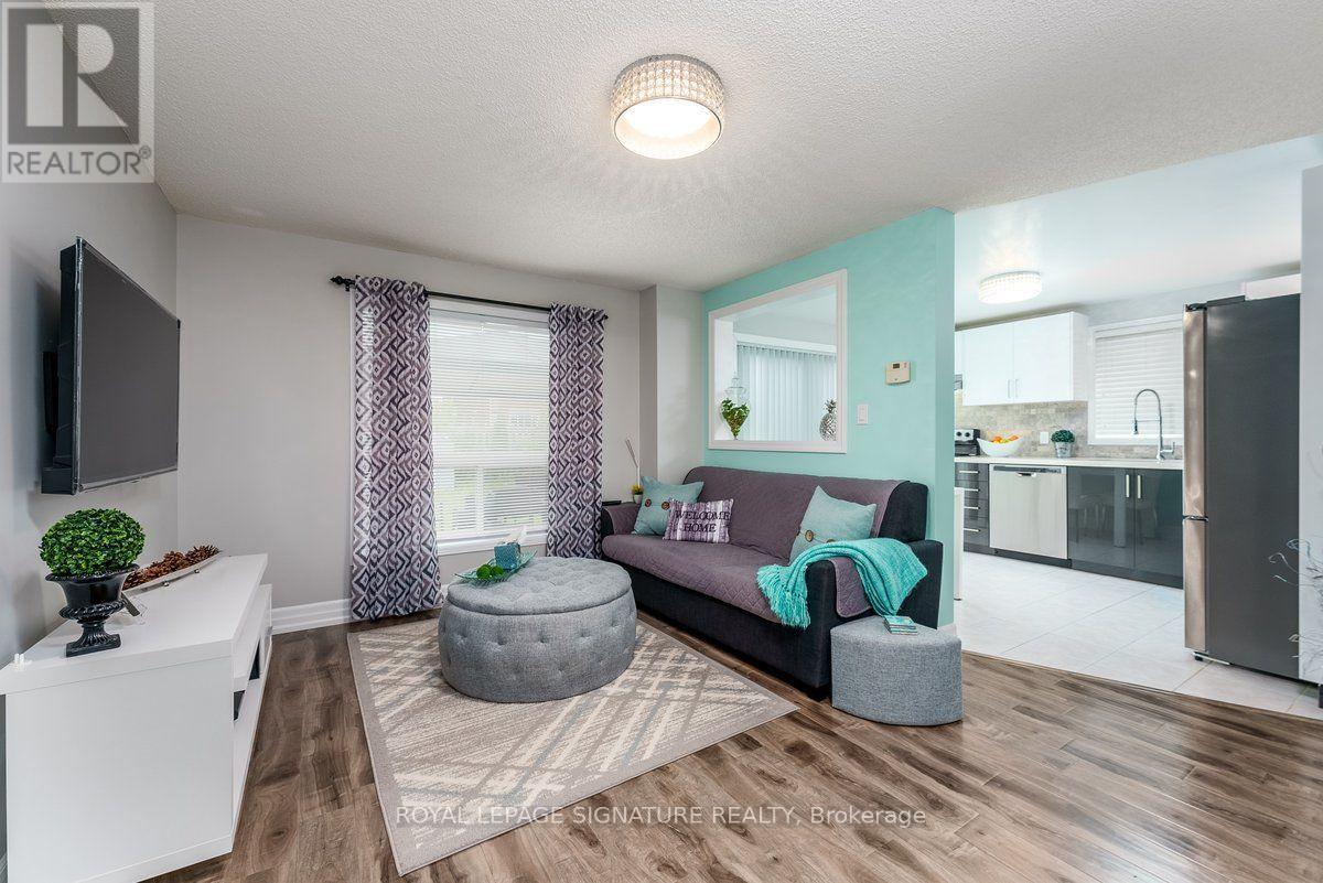 215 Turnbridge Road, Barrie, Ontario  L4M 6R6 - Photo 6 - S13858164